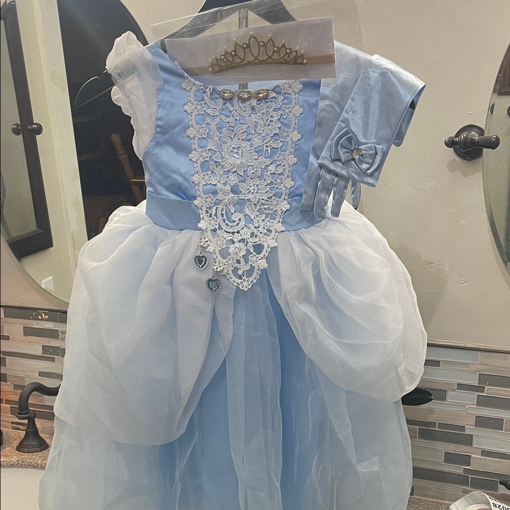 Girls Snow White dress